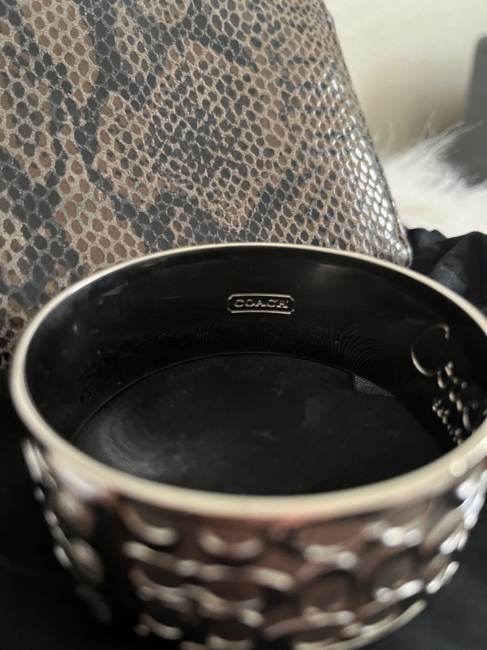 NWOT Coach Polished Silver Tone Signature C Bangle - Picture 3 of 3